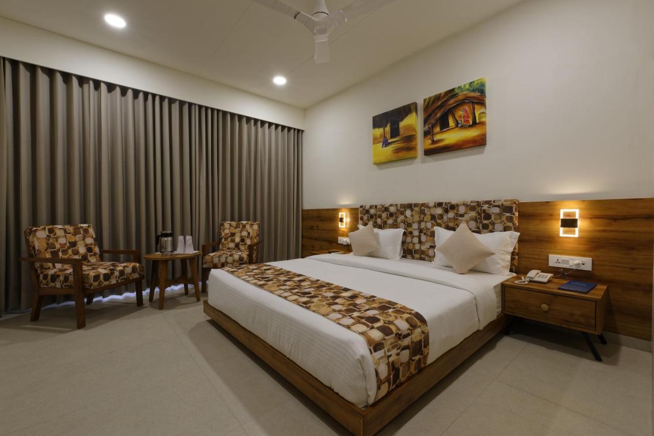 Hotel Flourish International Ahmedabad Luaran gambar