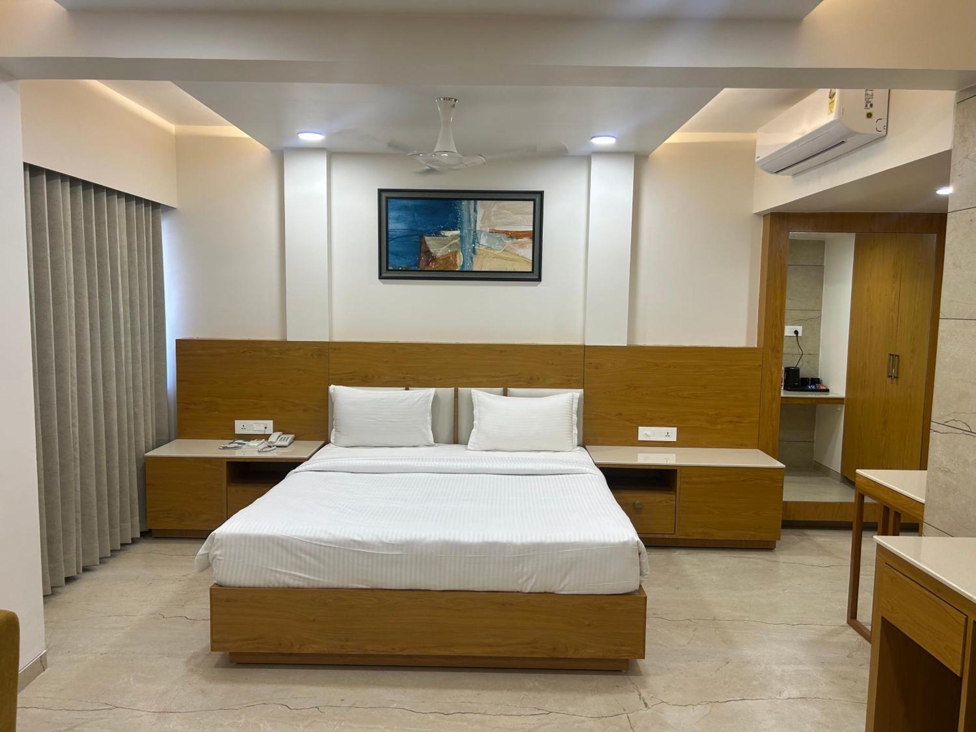 Hotel Flourish International Ahmedabad Luaran gambar